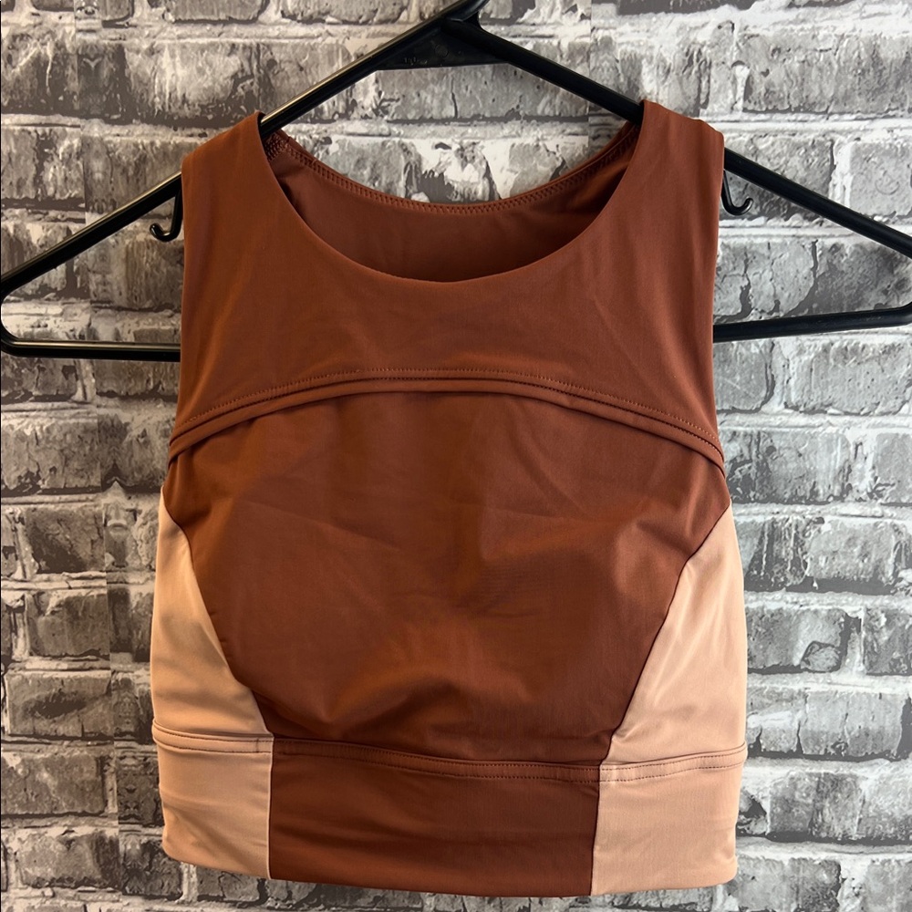 Women's Lululemon sports bra